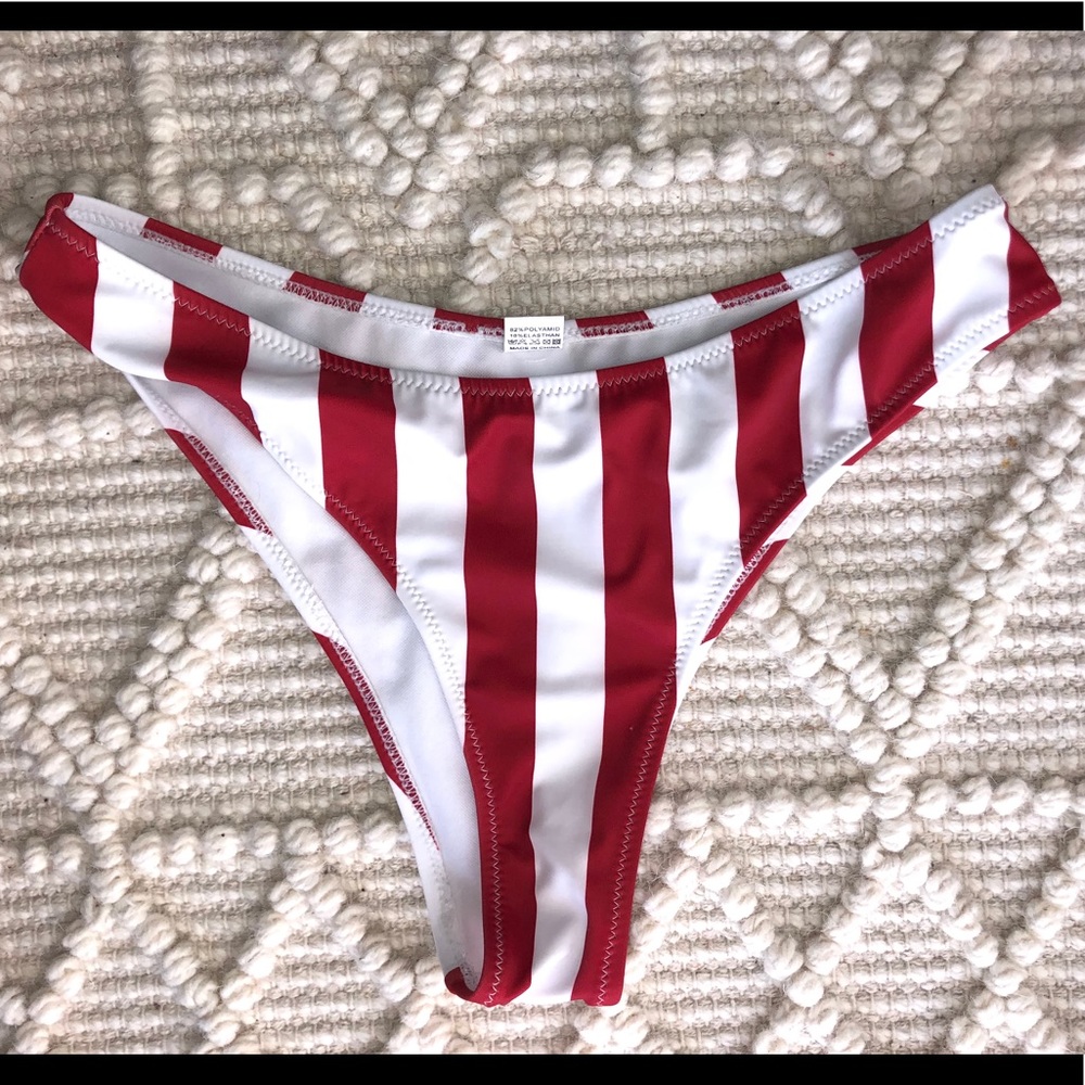 🦋SOLD🦋 Stripes bikini bottoms
